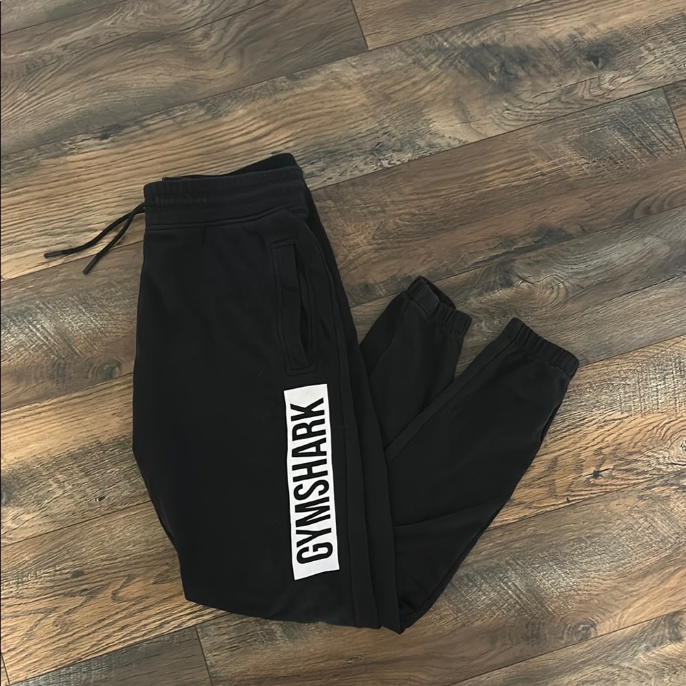 Men’s Gymshark Black Sweatpants with Logo